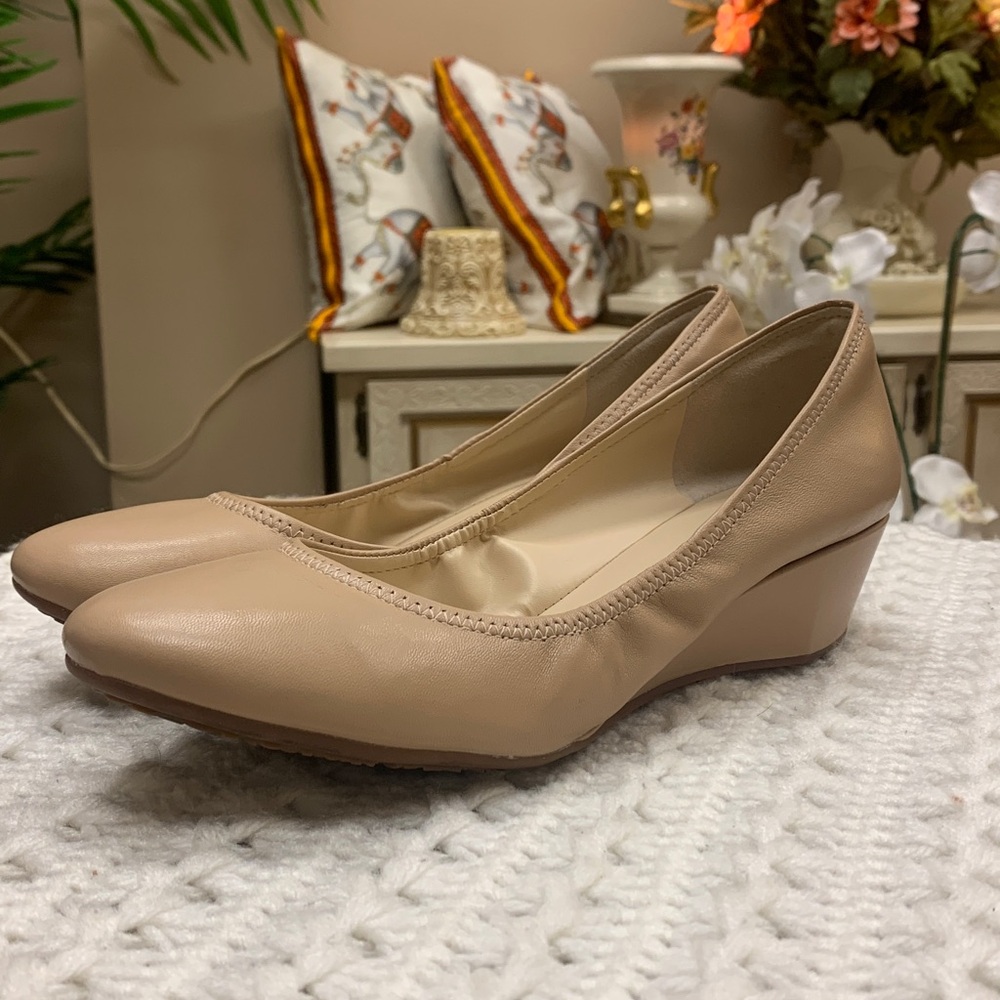 Cole Haan Sloane Nude Leather Wedge Zero Grand Size 8 B